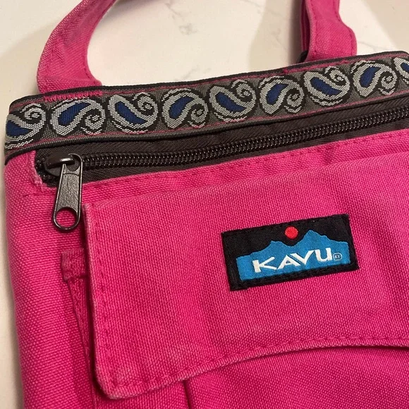 KAVU Keeper Cross Body Cotton Canvas Bag in Weathered Pink - Picture 5 of 11